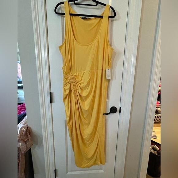 Eloquii Gathered Ruched Side High Slit Golden Yellow Dress - NWT - 22W - Picture 2 of 9